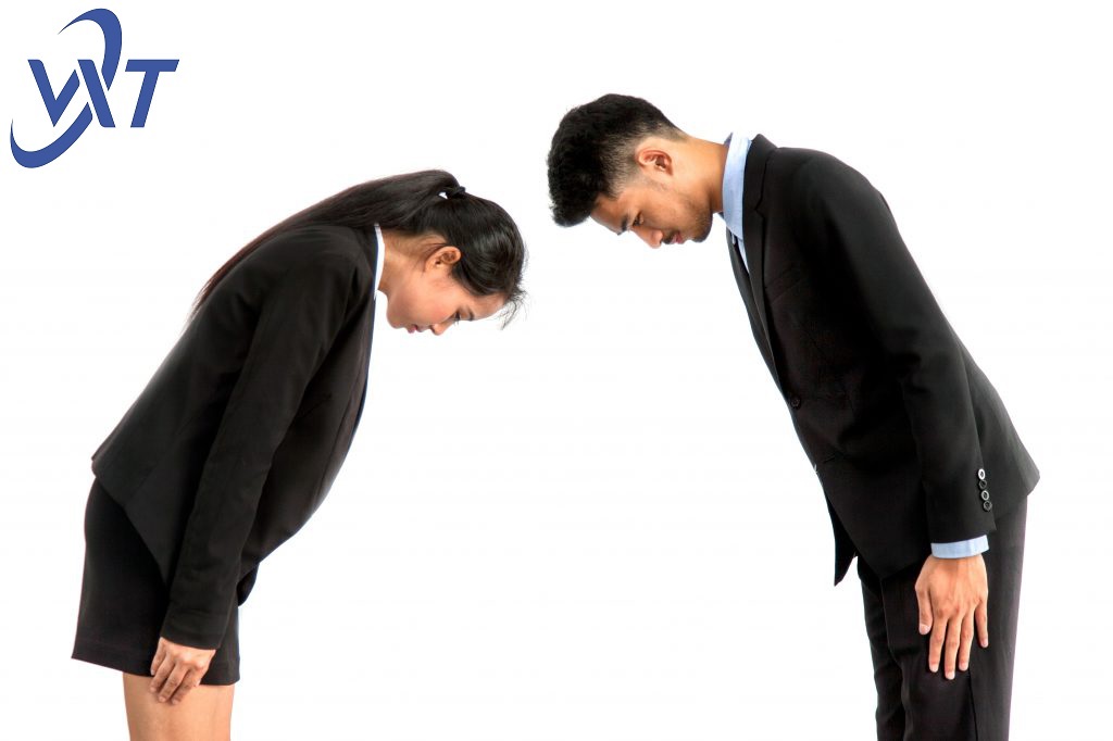 Japanese culture of bowing